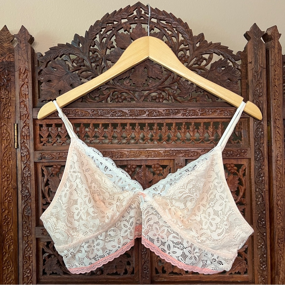 Aerie Lace Bralette in Cream and Pink